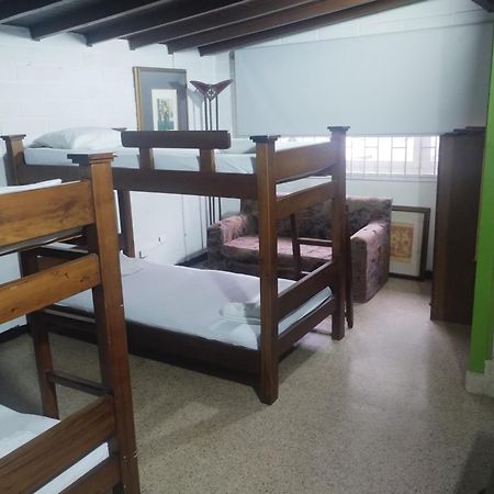 Hostel Spring City Меделин Екстериор снимка