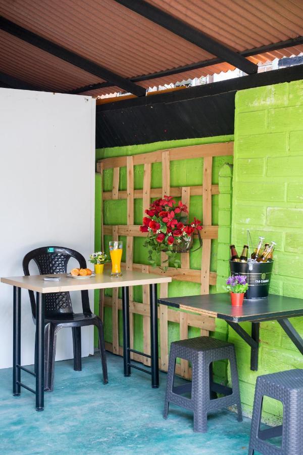 Hostel Spring City Меделин Екстериор снимка