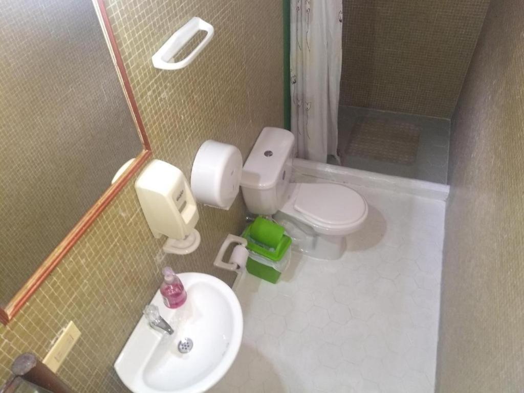 Hostel Spring City Меделин Екстериор снимка